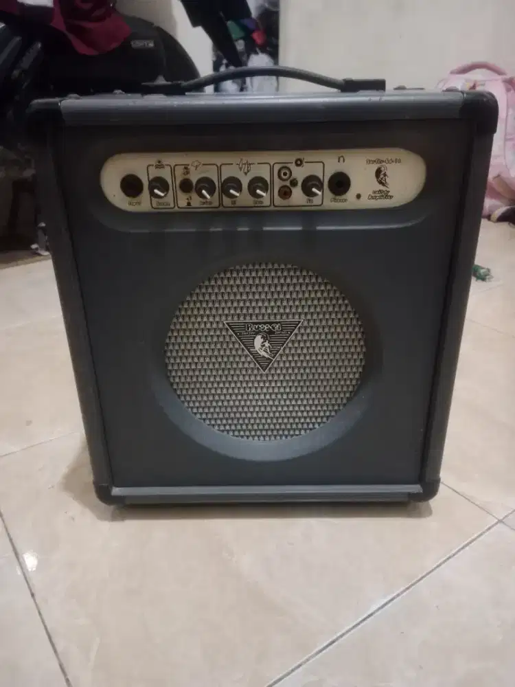 Speaker aktif RUSSEL 8 inch