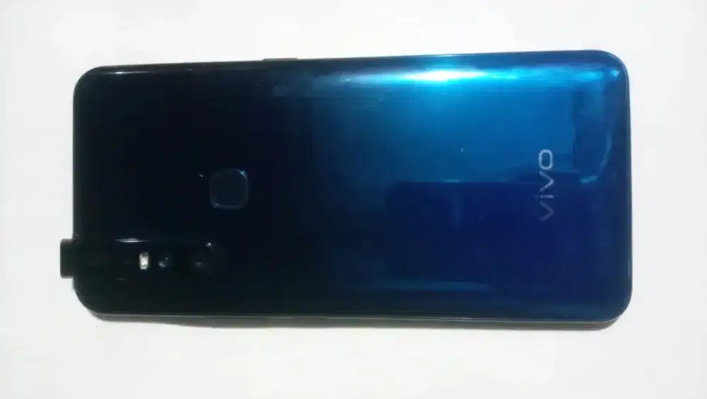 Di jual Hp Vivo V15 original 90% bagus