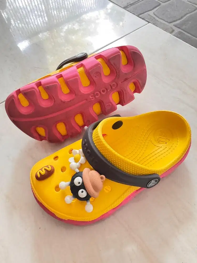 Crocs anak perempuan