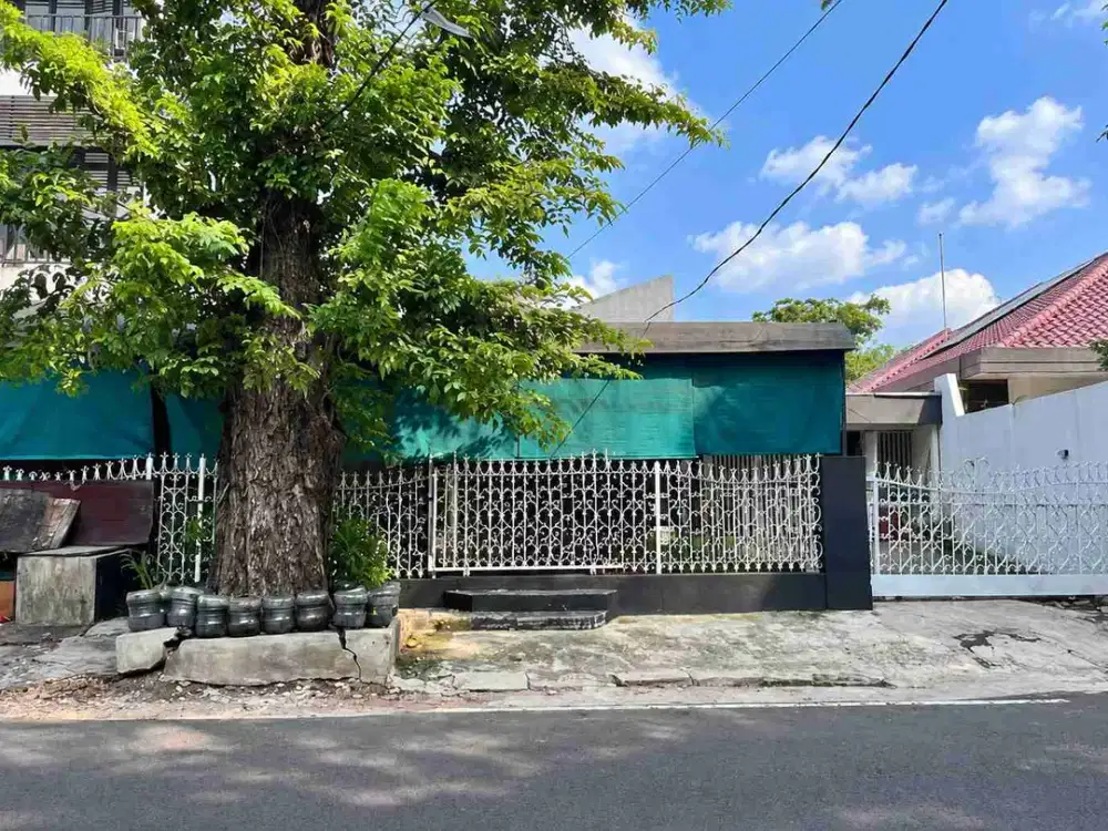 DIJUAL RUMAH LUAS & STRATEGIS DI KEBON JERUK JAKARTA BARAT