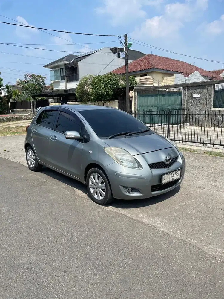 Toyota Yaris 1.5 E 2012 Bensin
