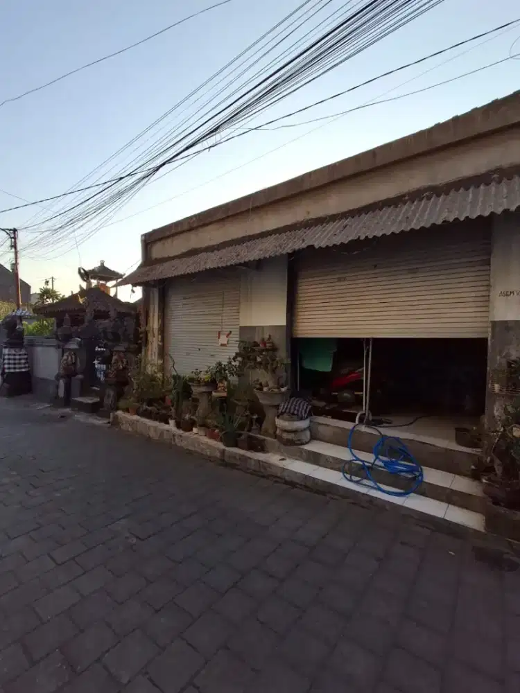 Jual rumah dan toko di Jl Buana Kubu Monang Maning Denpasar Barat Bali