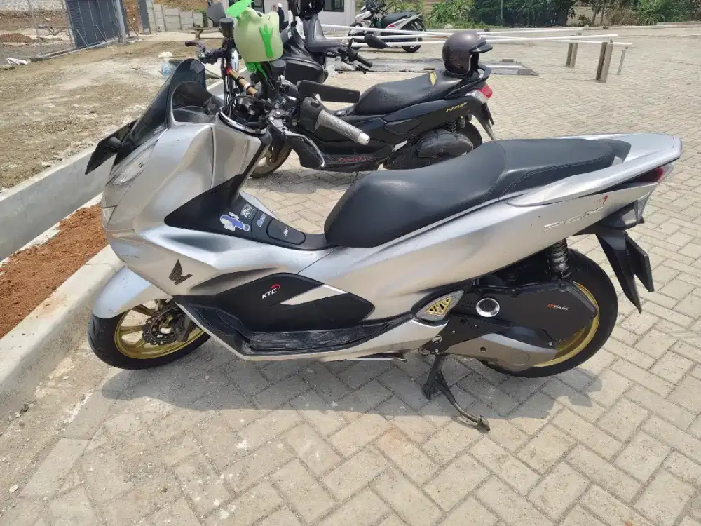 PCX 150 2019 WARNA SILVER