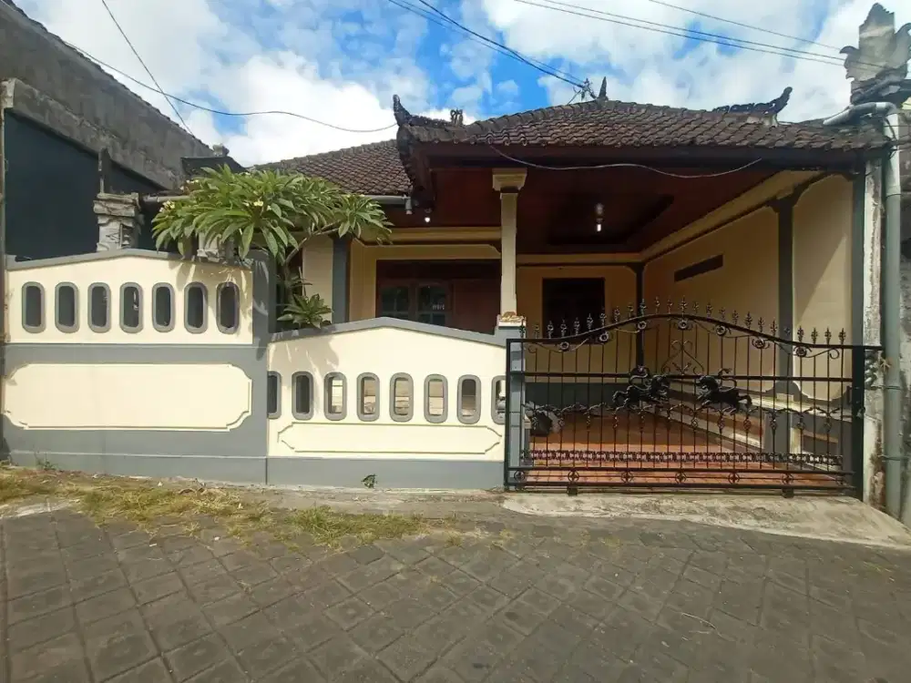 Disewakan rumah lantai 1 di Jl Dalung Permai Bali