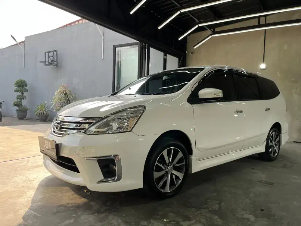 Nissan GRAND LIVINA HWS 1.5 XV AT 2018