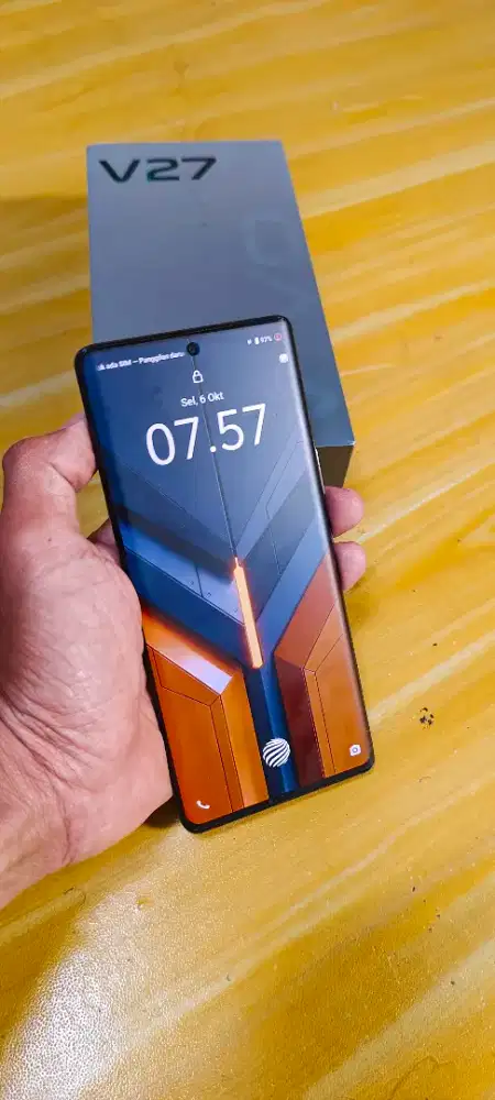 Vivo V27 5g ram 8/256g layar lengkung no minus