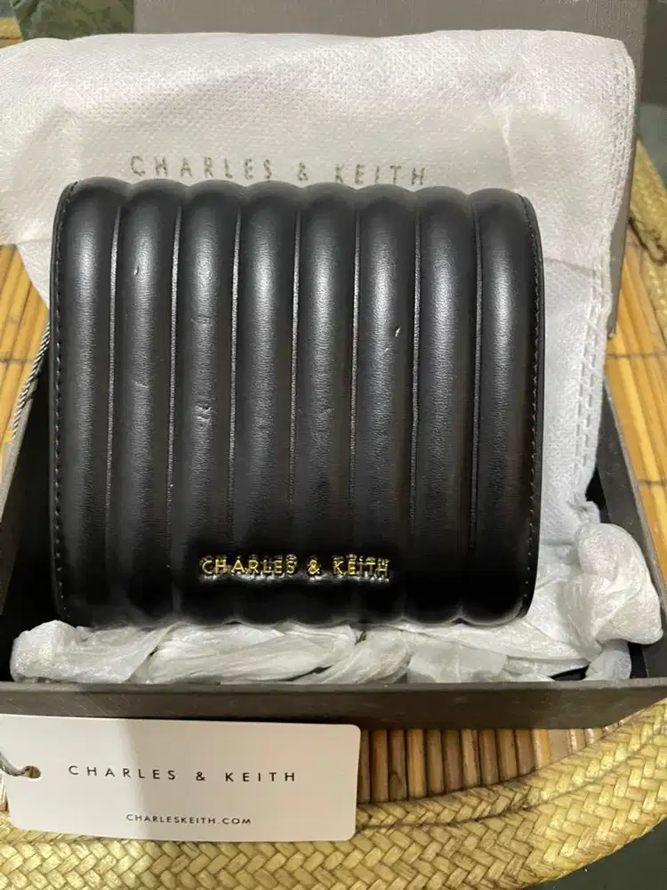 Dijual dompet wanita