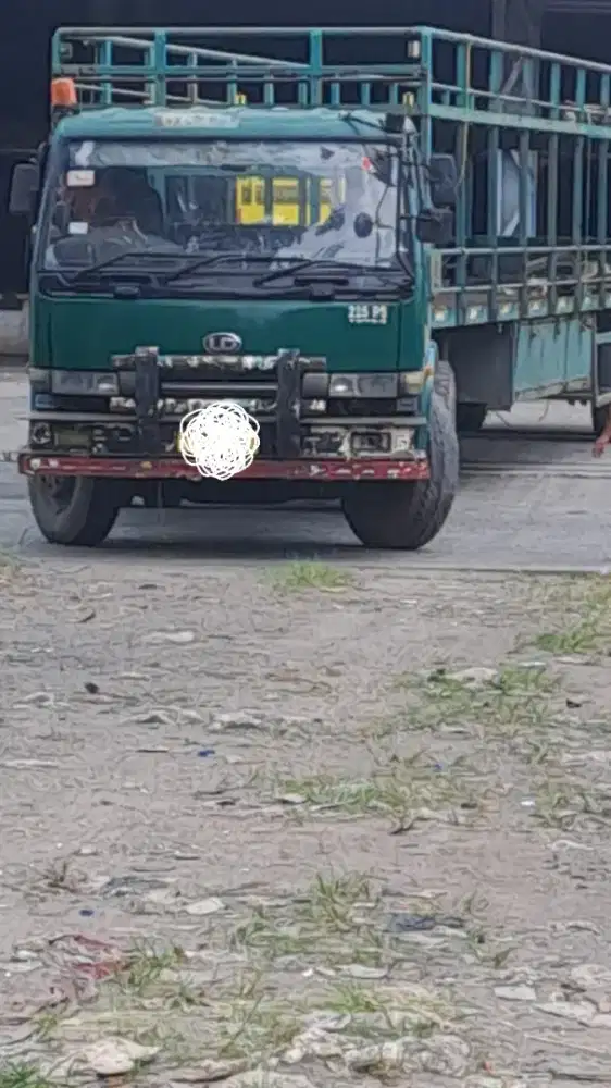 Dibutuhkan Supir Trailer Angkutan Motor