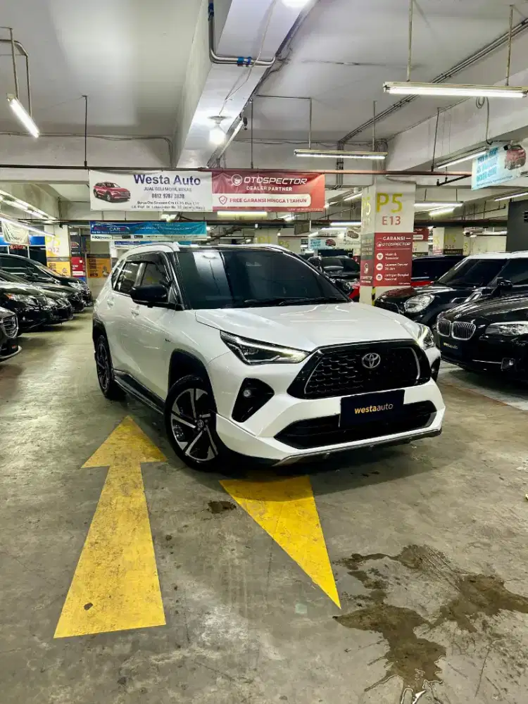 KM 34rb HV Toyota Yaris Cross 1.5 GR Hybrid 2023 Like New 2024