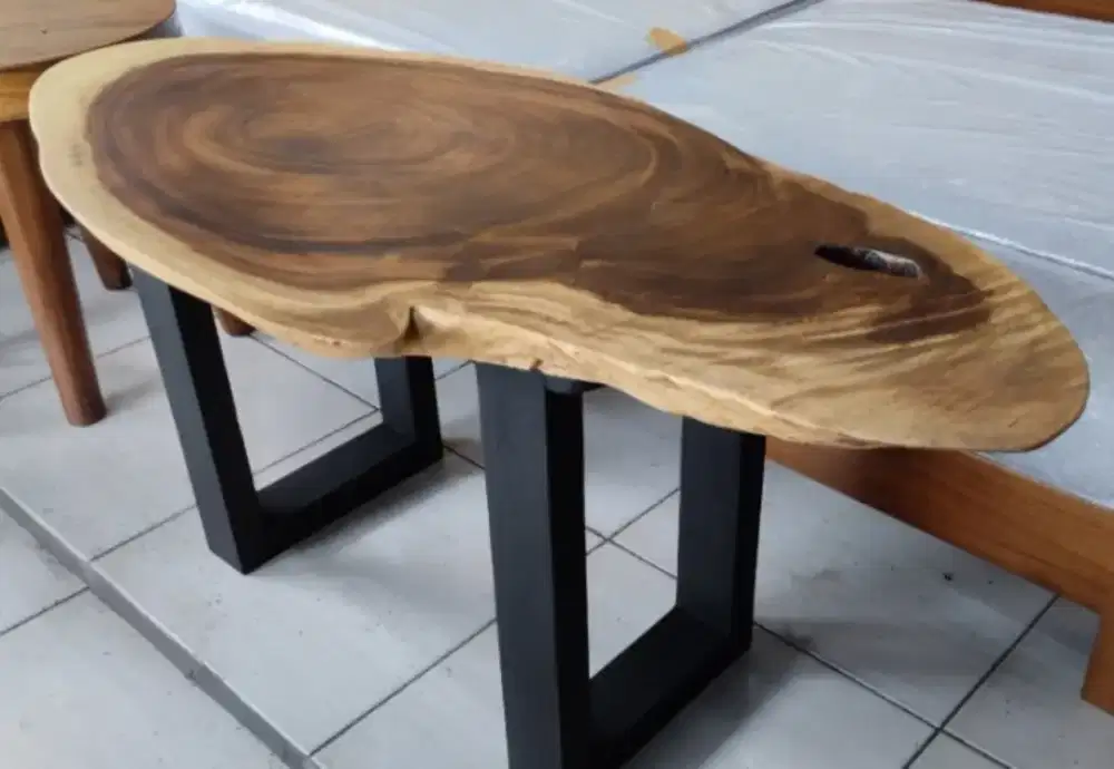 Meja tamu teras taman antik unik alami kayu utuh