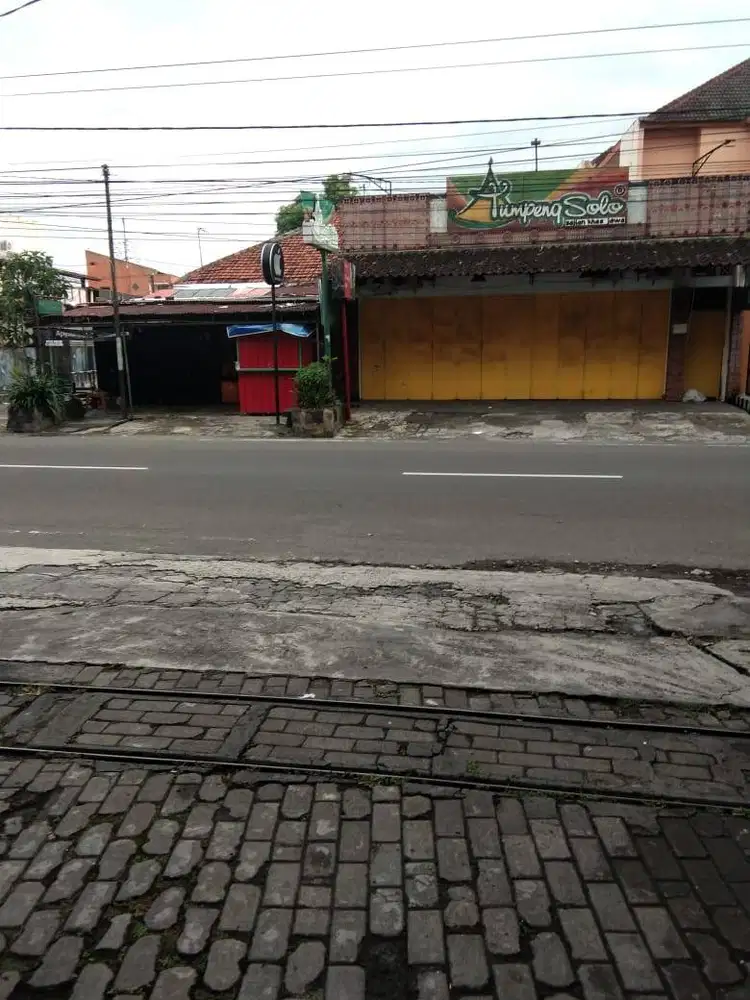 Tanah pinggir jalan samping paragon