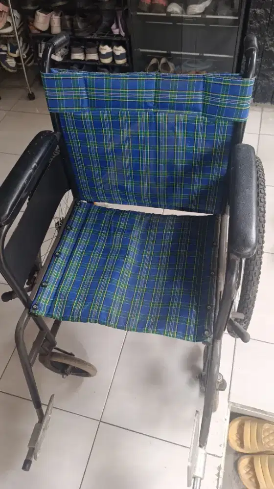 kursi Roda Merk Guan Ling (Terkenal Awet & Tahan Banting)
