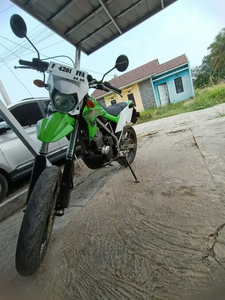 Kawasaki Klx serie BF tahun 2019 pemakaian tahun 2020 surat lengkap