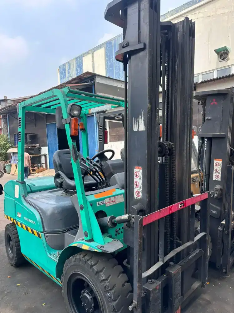 Forklift bekas Mitsubishi 3 Ton 2022 Mast 6 Meter Full Original