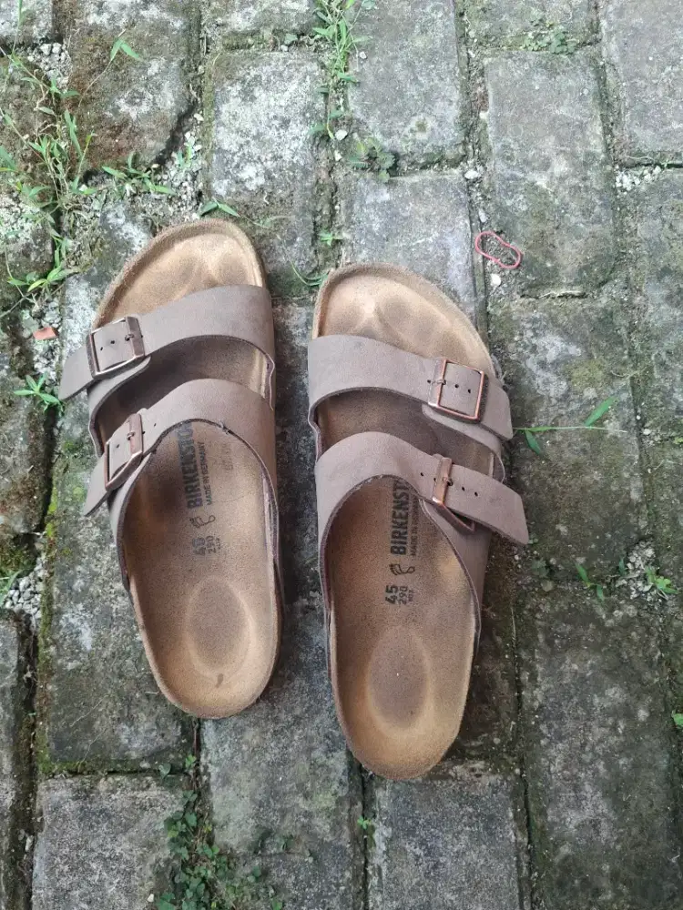 Birkenstock ukuran 45