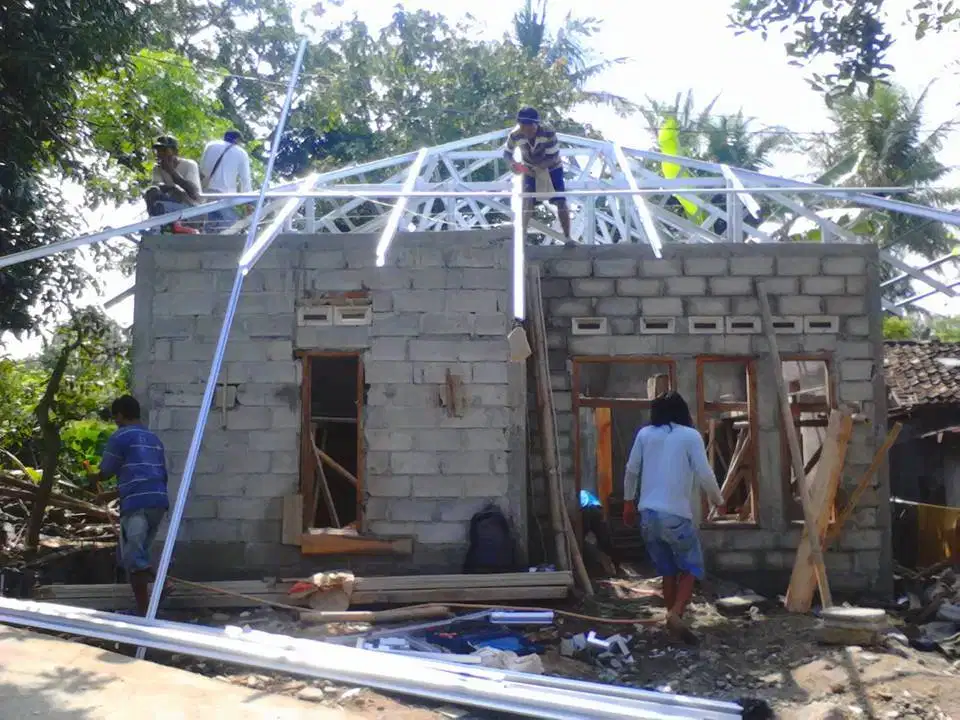 Baja Ringan TASO Utk Renovasi Atap Ambruk Sudah SEPAKET Bahan Tukang