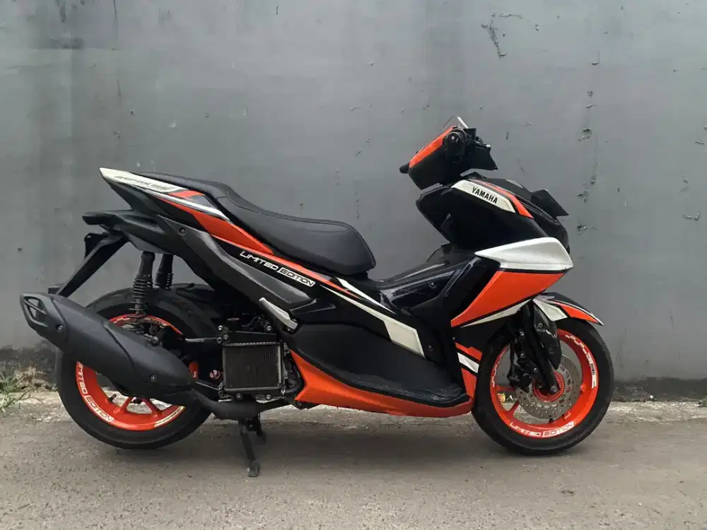 Aerox New limited edition 150 2021 km rendah