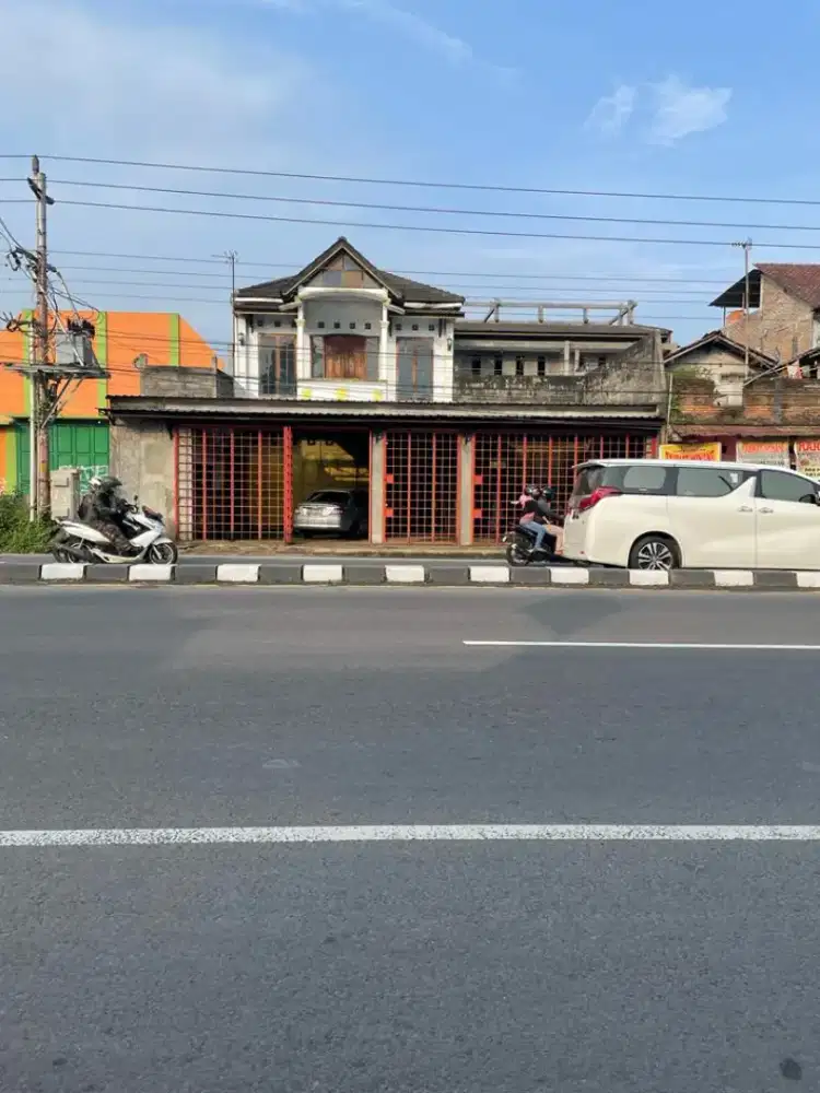 Dijual Ruko Strategis ruang usaha di Jalan Raya Jogja Magelang