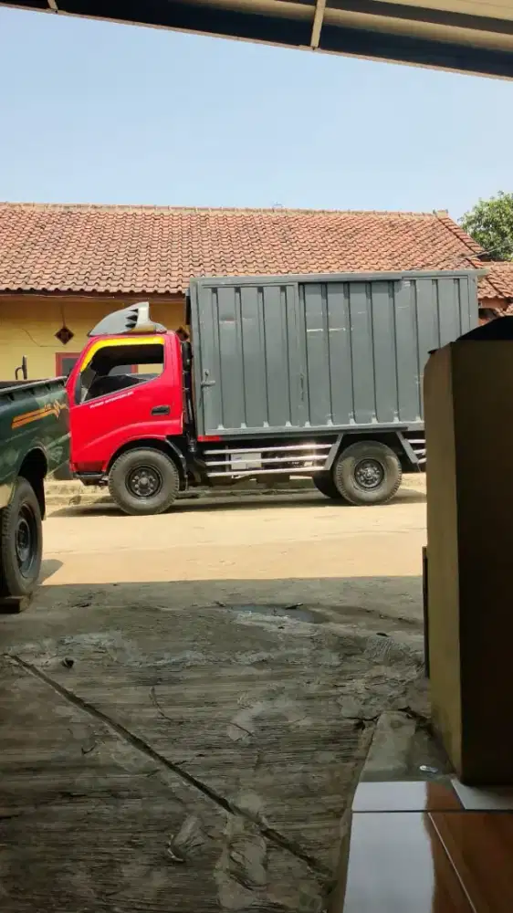 Loker supir kirim barang ke toko. Di utamakan domilisi karawang timur