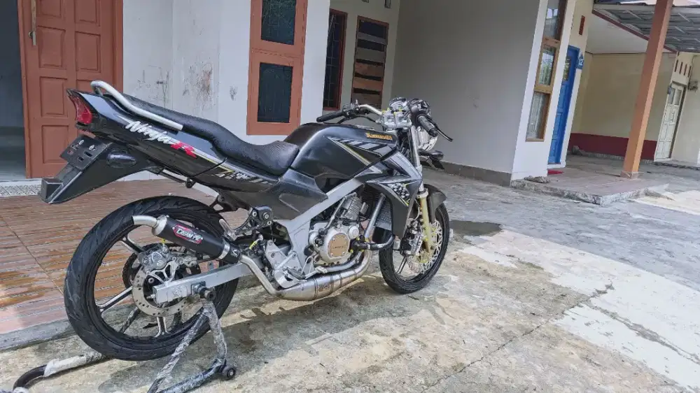 Dijual ninja R tahun 2005