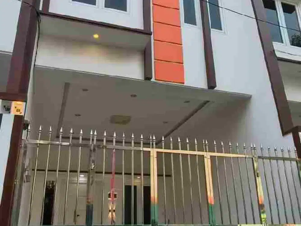 Rumah Baru Siap Huni Dekat Stasiun Senin Di Johar Baru Jakarta-Pusat