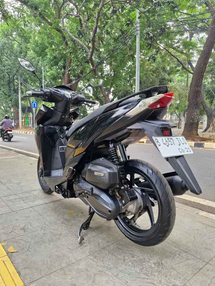 DIJUAL CASH HONDA VARIO 125 CBS LED OLD THN 2016 PJK IDUP SIAP PAKAI