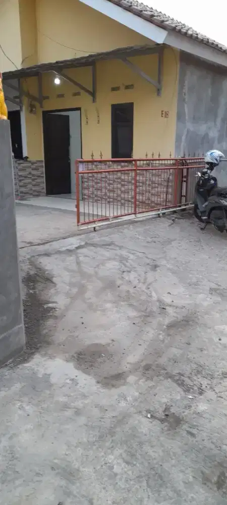 Rumah disewakan diperum puri matahari