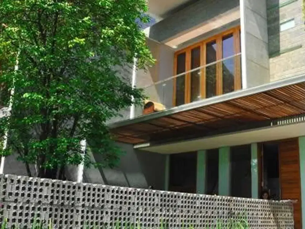 Rumah Keren Full Furnished di Sayap Pajajaran Bandung
