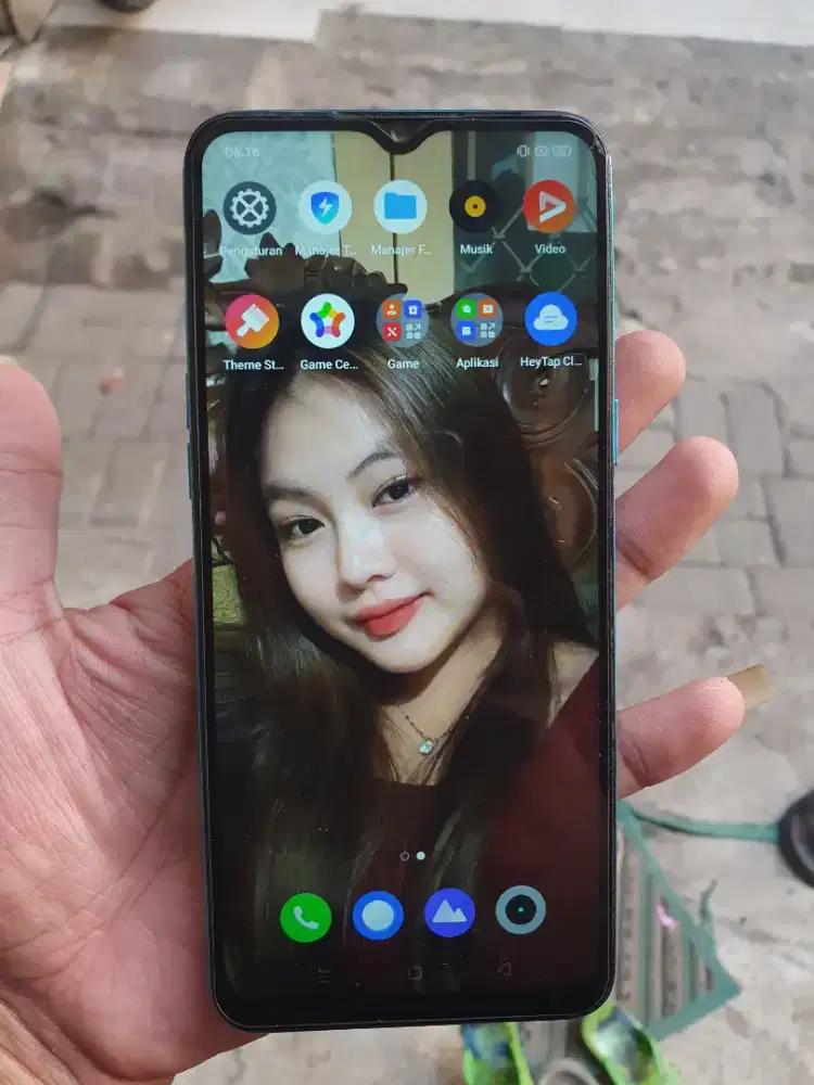 Realme 5i 4/64 hp cas