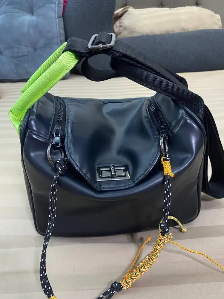 Dijual Tas brand TRz