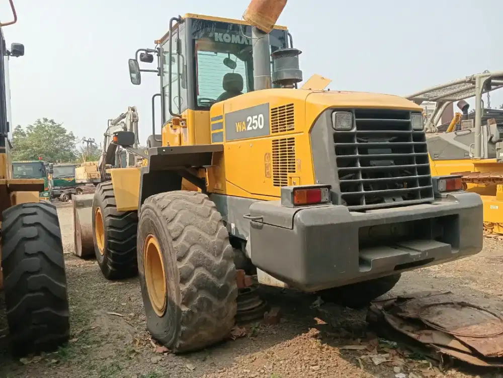 JUAL KOMATSU WA250-5L WHEEL LOADER EXS BUILT UP SECOND JEPANG