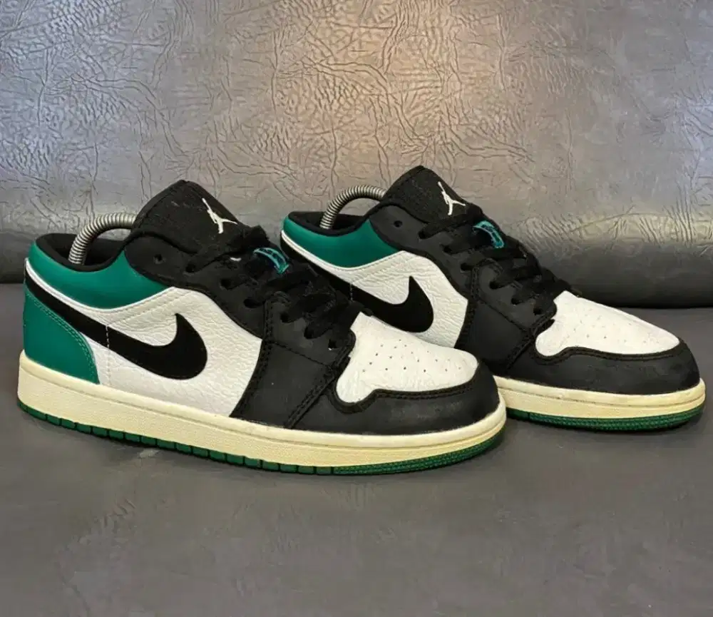 Sepatu Nike Air Jordan low AJ