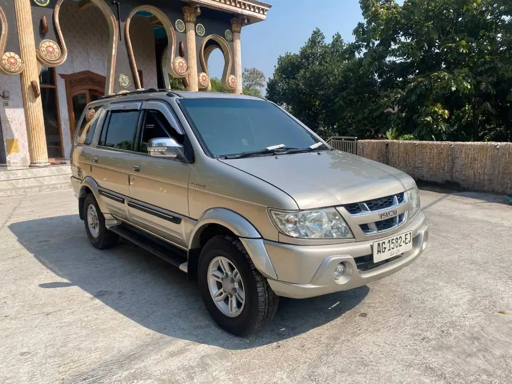 isuzu panther 2.5 Grand Touring 2005 cipto bisa tukar tambah sekoto