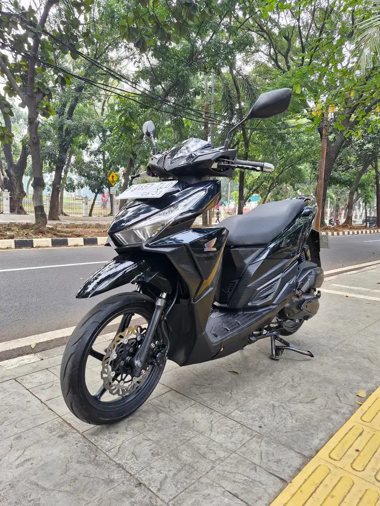 DIJUAL CASH HONDA VARIO 125 CBS FI THN 2016 PJK IDUP SIAP PAKAI