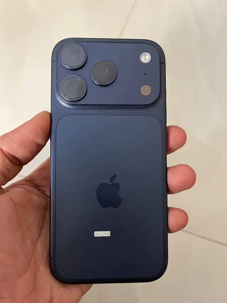 I phone 17 pro full set
