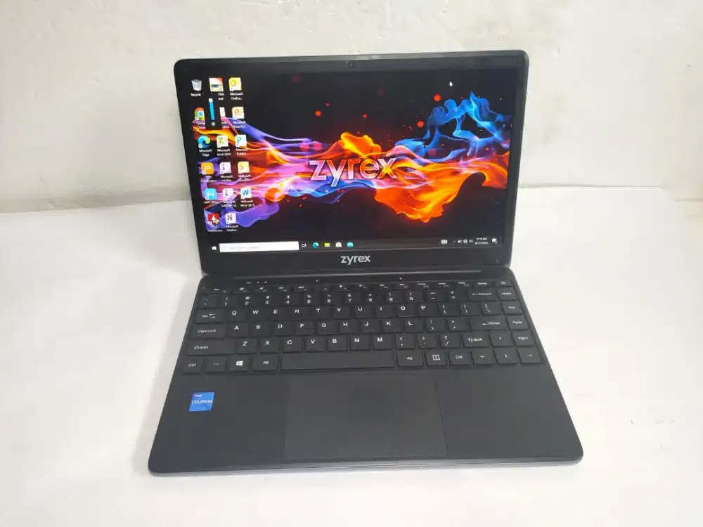 B1500 zyrex sky 232n4020 Ram 4GB ssd 240GB layar FHD lumayan mulus