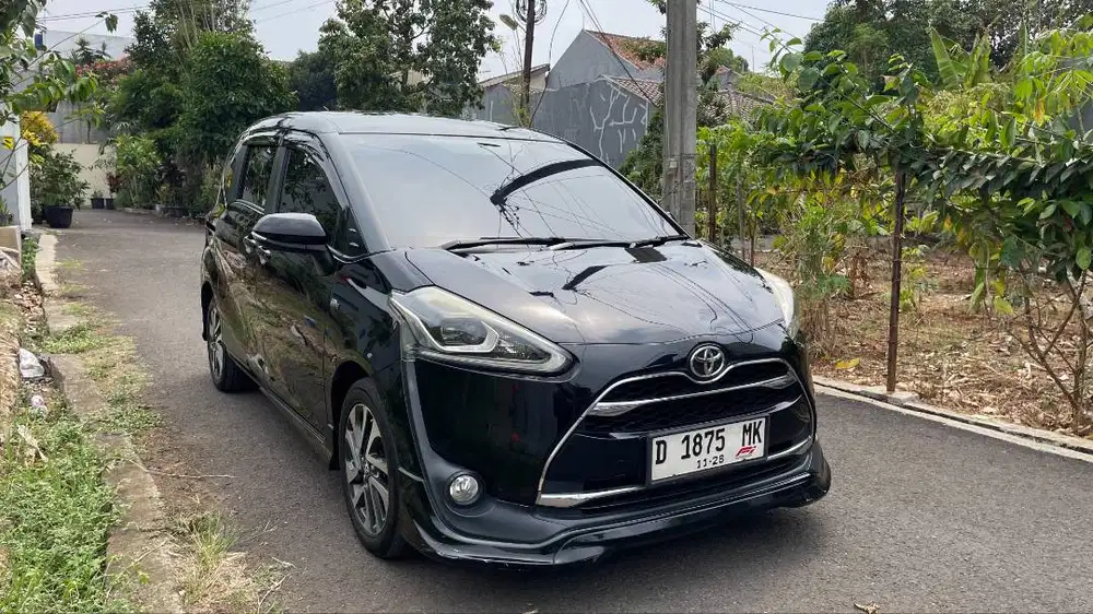 TOYOTA SIENTA Q 2016 A/T – ATAS NAMA PRIBADI – BANDUNG