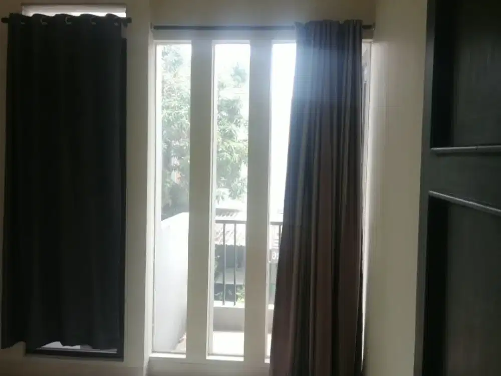Dijual Rumah Siap Huni di Newton Summarecon Gading Serpong 7x18
