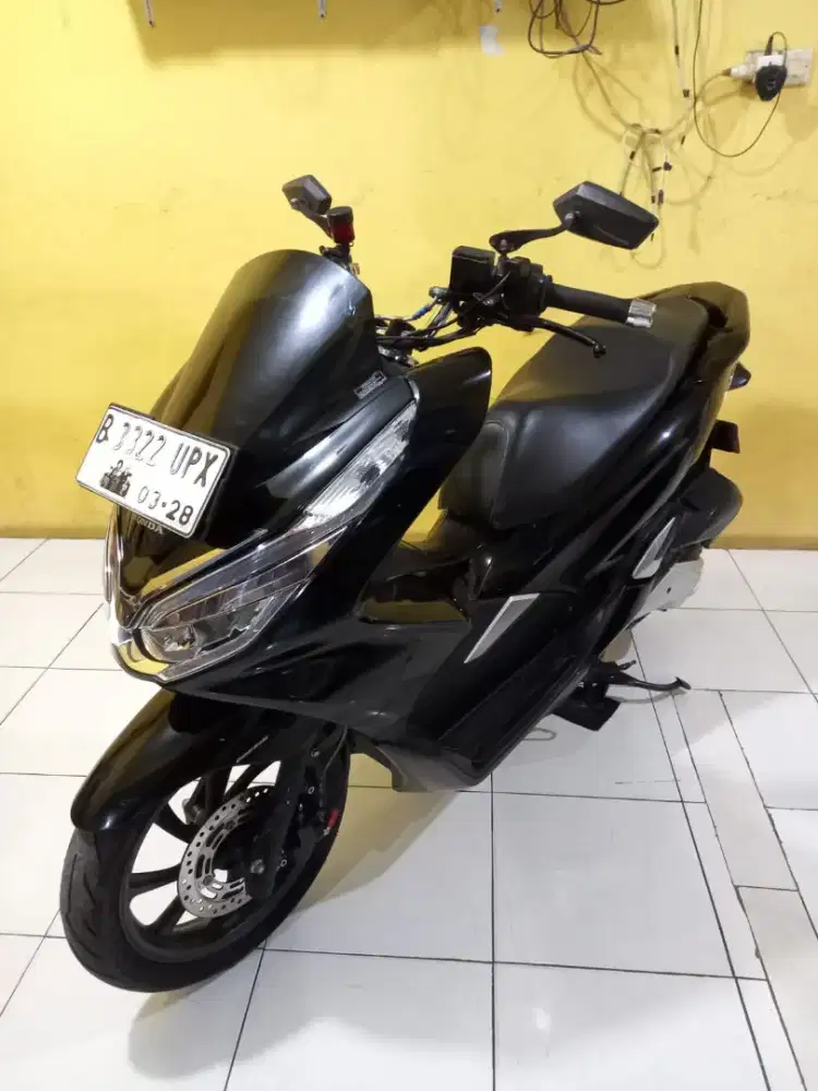 Honda pcx hitam glosy