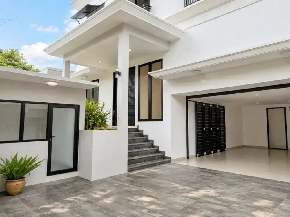 Rumah Dijual Cilandak Barat. Unit Baru, Belakang Citos. Mewah