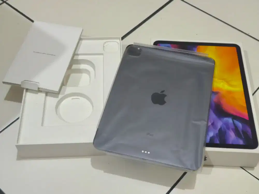 Ipad Pro 11 inch 128gb wifi gen 2 2020