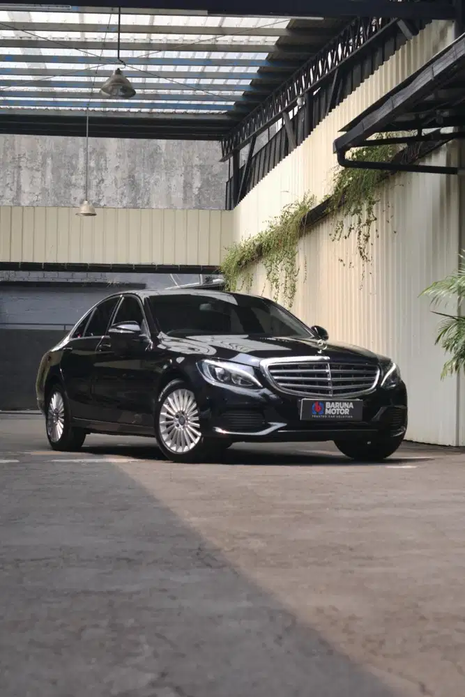 MERCEDES BENZ C250 EXCLUSIVE 2015