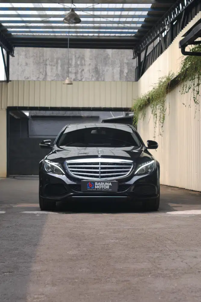 MERCEDES BENZ C250 EXCLUSIVE 2015