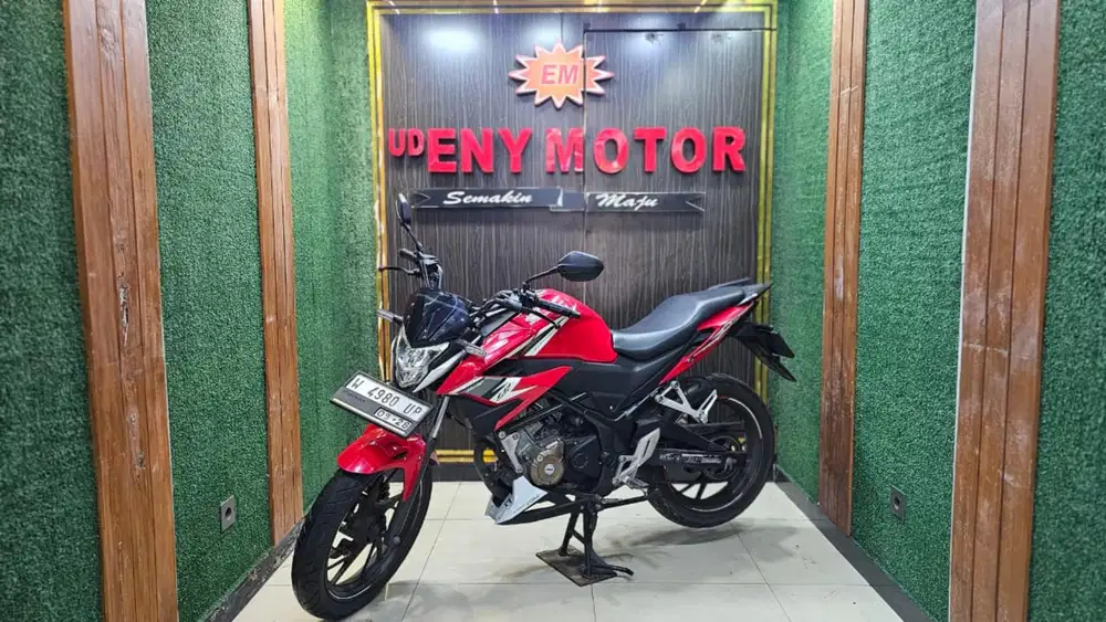 ENY MOTOR - GASIN HONDA CB 150R STREETFIRE 2018 SE - KM RENDAH