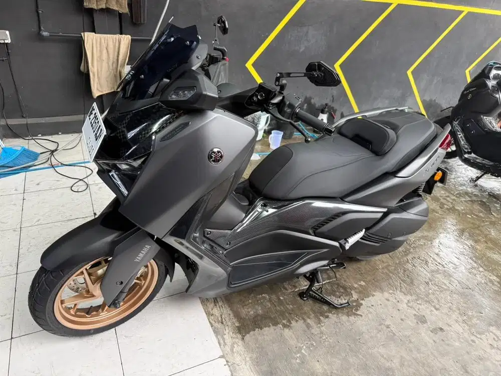 XMAX 2026 like new