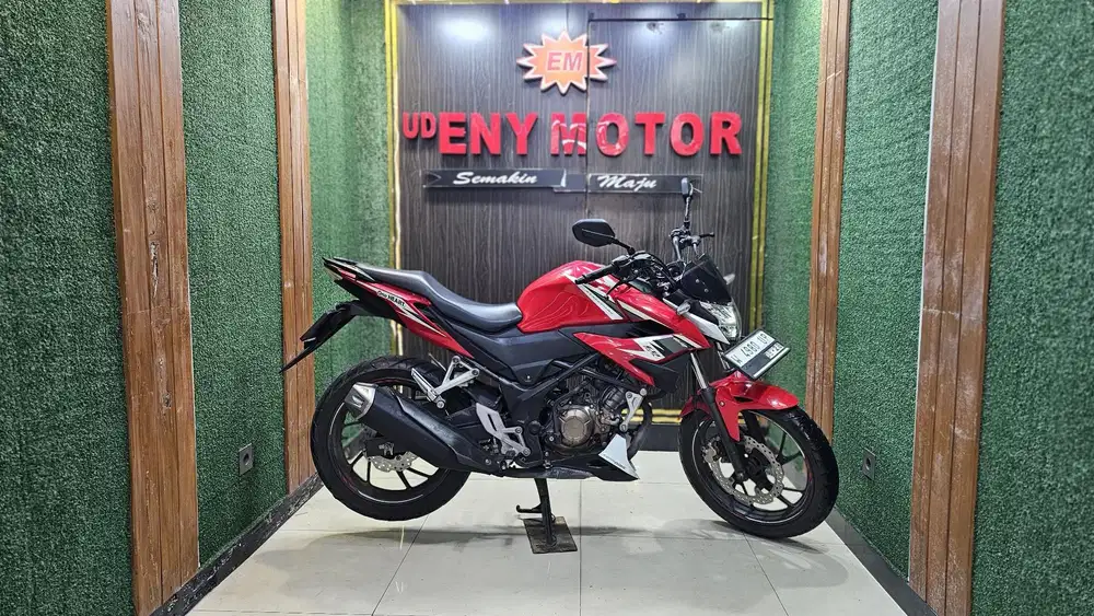 ENY MOTOR - MURCE BGT! HONDA CB 150R STREETFIRE 2018 - LOW KM