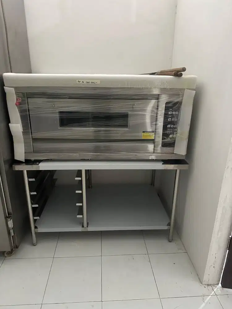 OVEN RESTAURANT PREMIUM – PEMAKAIAN 1–2 KALI, KONDISI SANGAT BAGUS