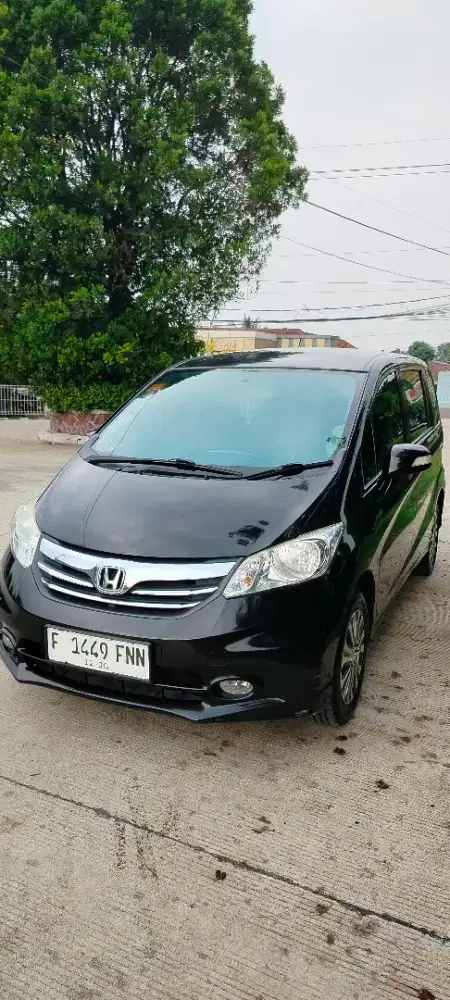Honda Freed Cokelat Metalic PSD 2013
