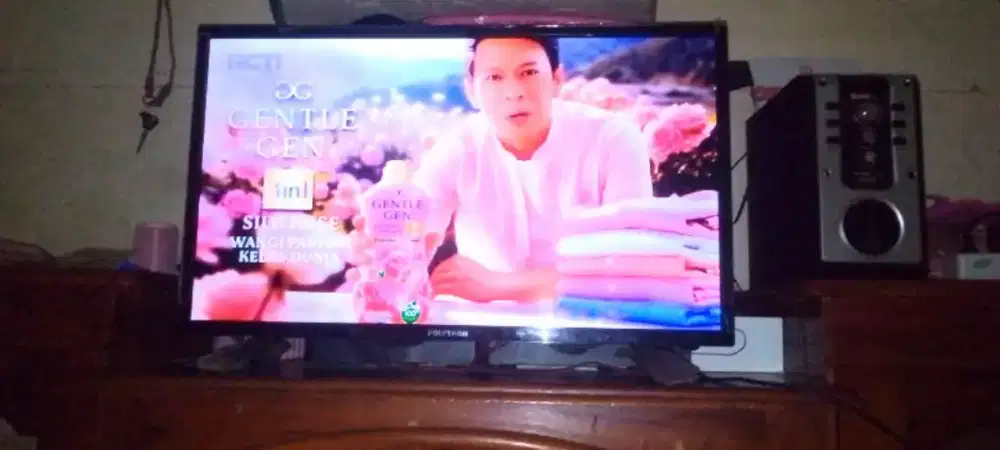 DIGITAL TV POLYTRON 32 IN