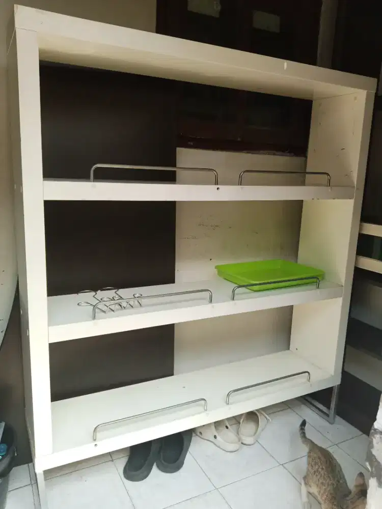 Rak kayu serbaguna